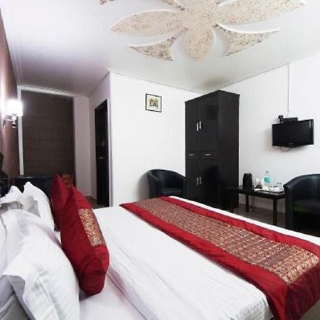 Airport Hotel Green Heights 뉴델리 외부 사진
