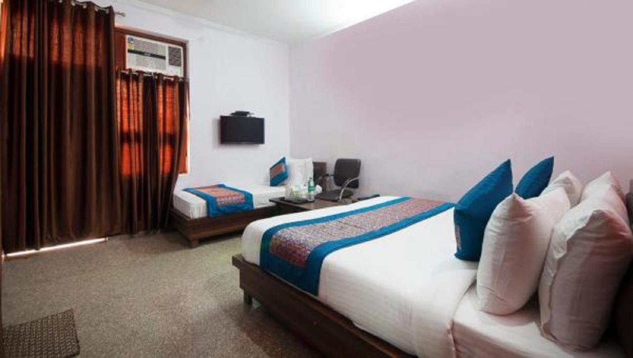 Airport Hotel Green Heights 뉴델리 외부 사진